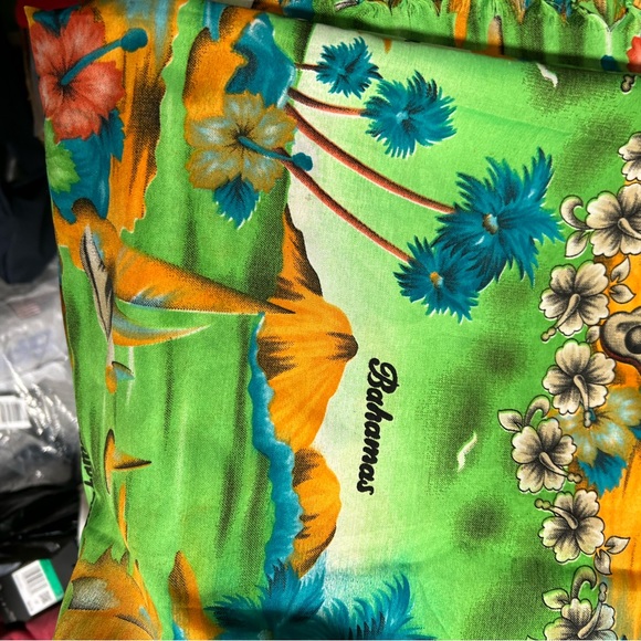 WOMANS BAHAMAS SARONG NEW WITH TAGS - Picture 4 of 5